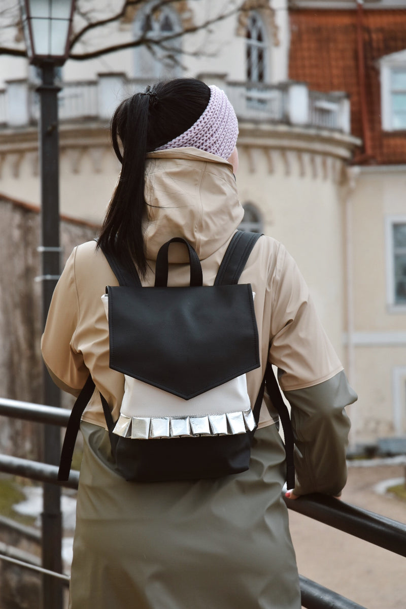 Convey Black&White Vegan Leather Backpack – SIRIS Design Bags